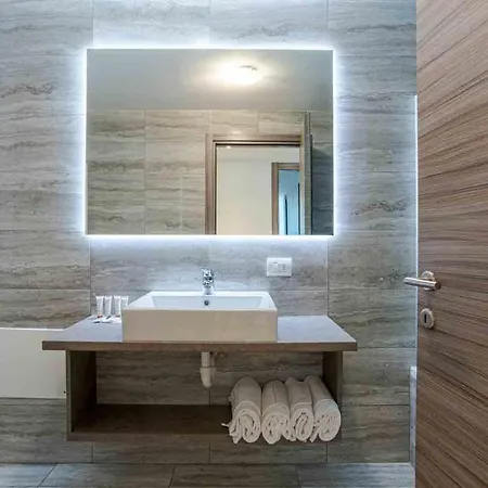 Maioliche Griante Aparthotel *