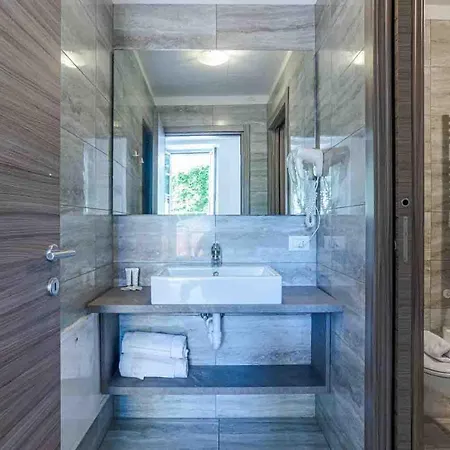 Maioliche Griante Aparthotel *