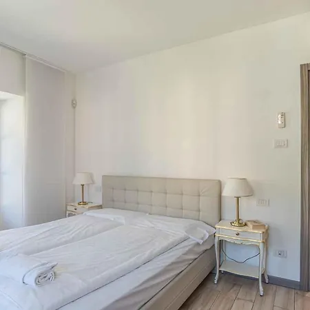 Aparthotel Maioliche Griante 4*