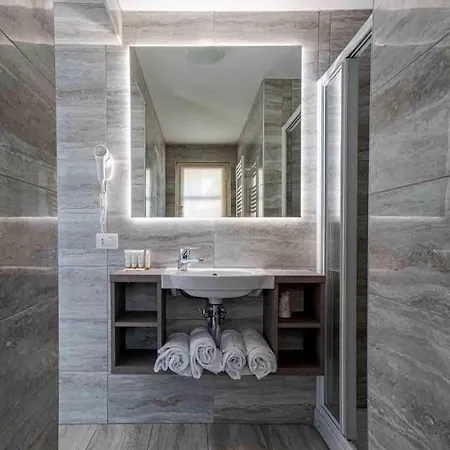 Maioliche Griante Aparthotel Cadenabbia