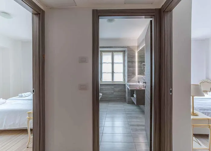 Apart Otel Maioliche Griante 4*