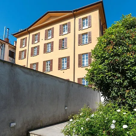 Maioliche Griante Lägenhetshotell Cadenabbia